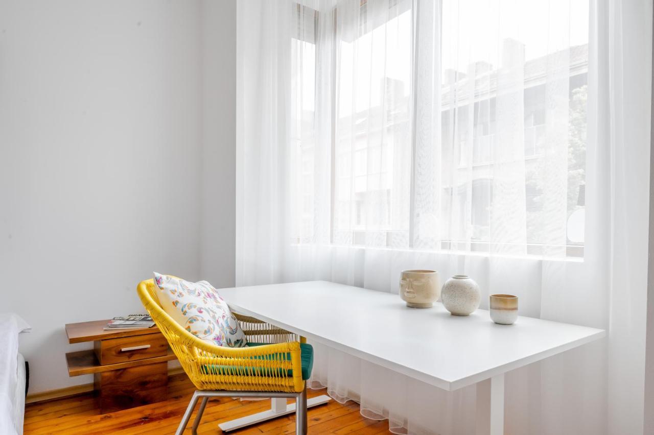 Sofia'S Vintage Gem: Spacious 2Bd Flat On Solunskaアパートメント エクステリア 写真